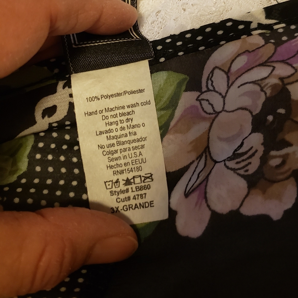 Lillian Floral Kimono with Black and Purple Design - Picture 10 of 12